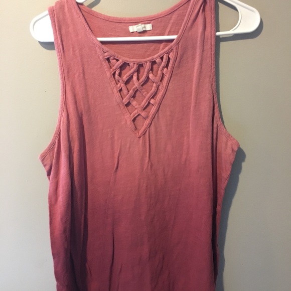 clothing - Picture 2 of 8